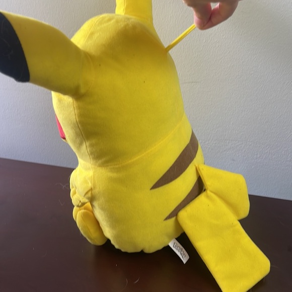 Pokémon Pikachu - Picture 2 of 3